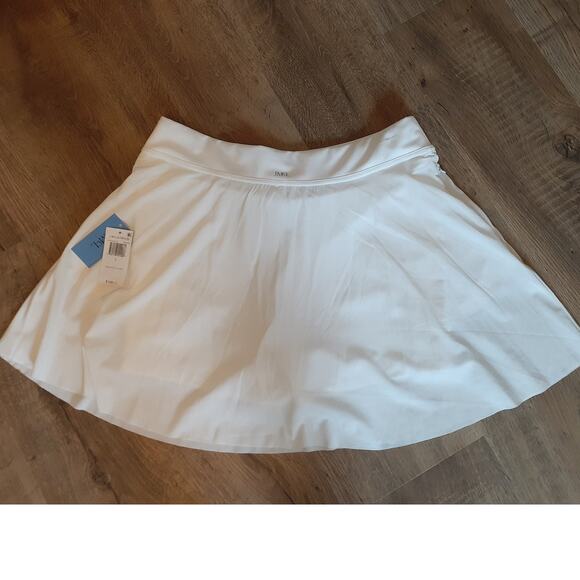 J. McLaughlin White Fernwood Golf Tennis Skort Performance L NEW Activewear - Picture 5 of 5